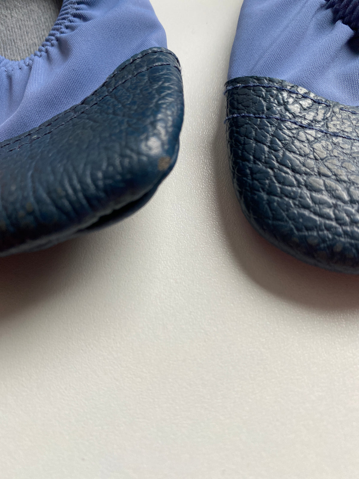 Chaussons bleu clair