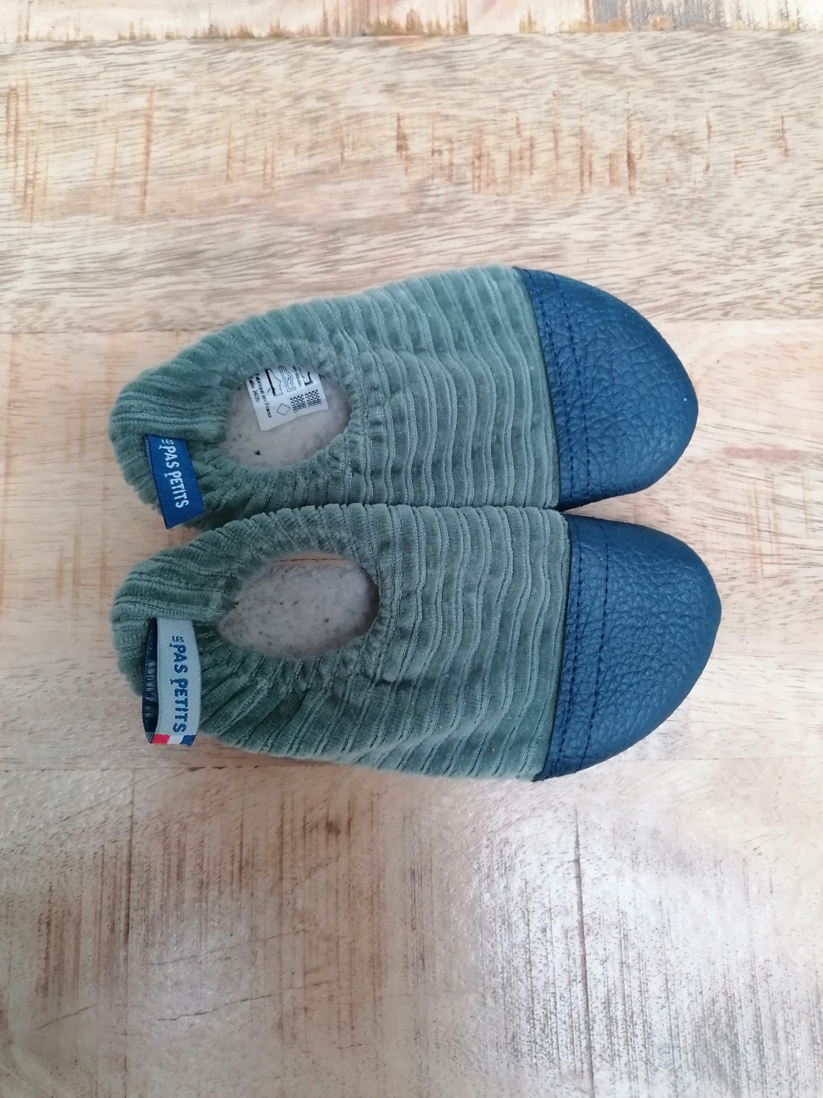 Les Petits Velours Gris vert