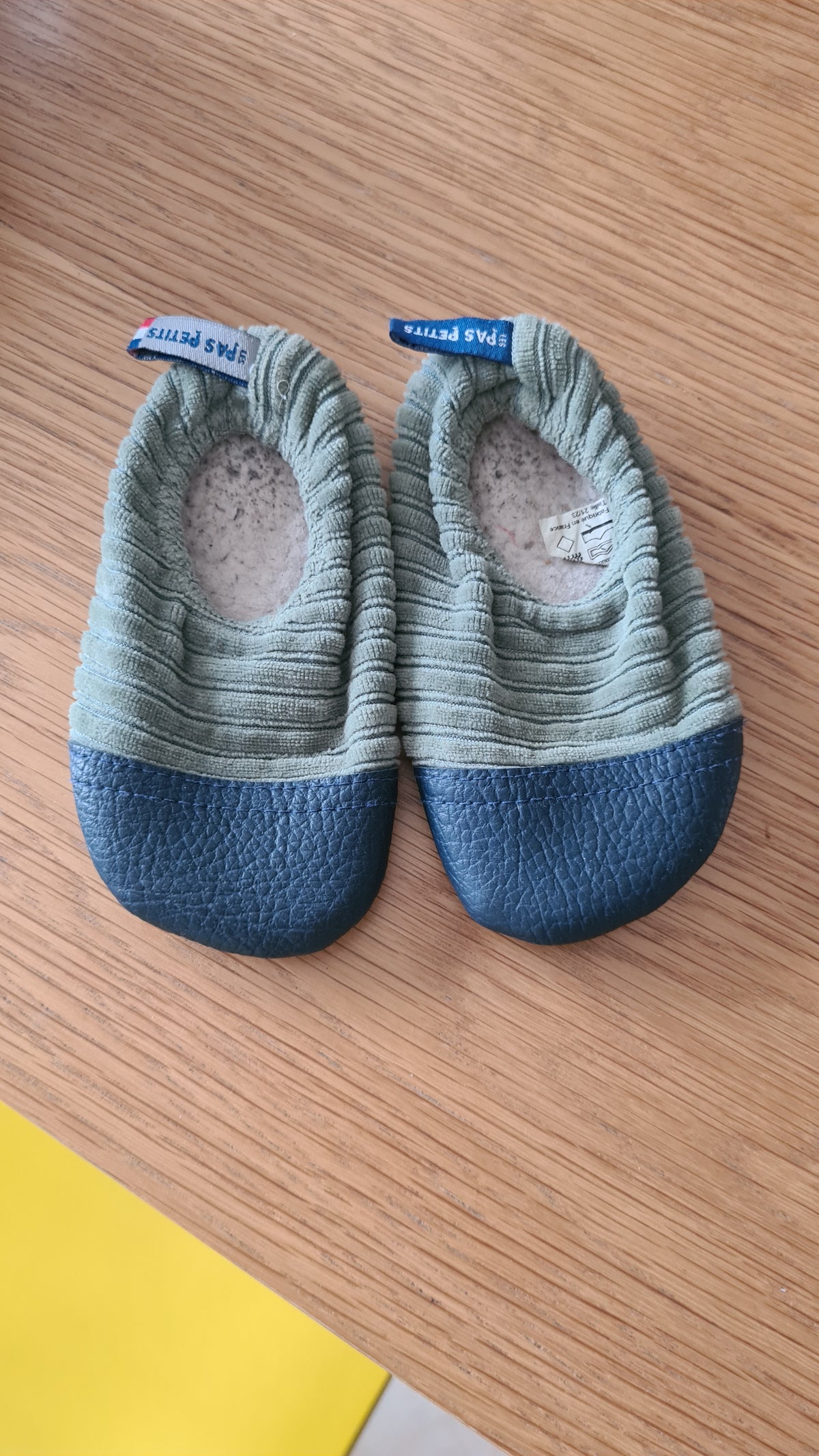 Les Petits Velours Gris vert