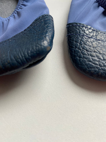 Chaussons bleu clair