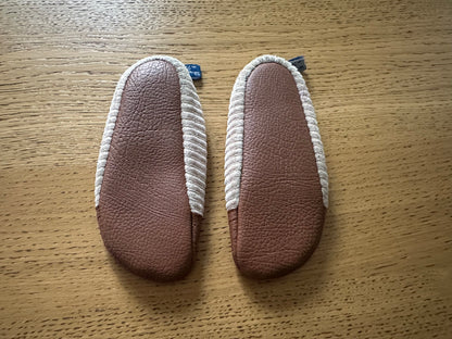 les petits pas velours rose pâle