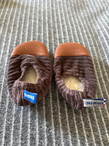 Les Petits Velours Marron